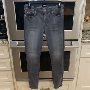 Soft charcoal gray midrise skinny leg jean size 28 cotton/polyester/Lycra fabric